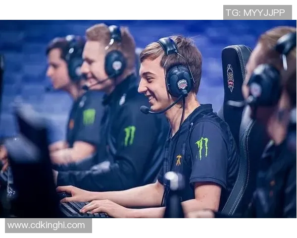 esports数据高校联赛积分榜FPX强势领跑以60分稳居第一名